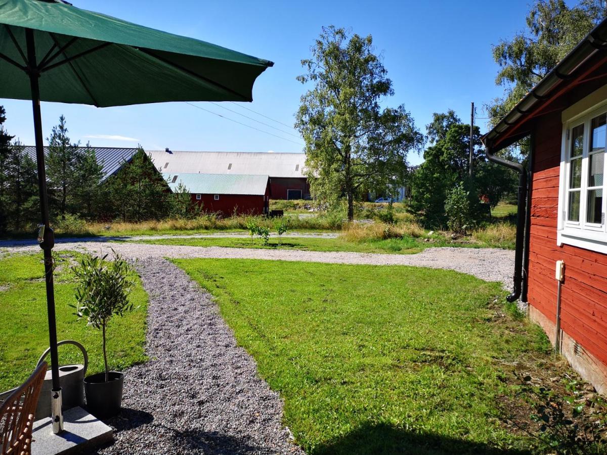 Smedjan Cottage Enköping Exterior foto